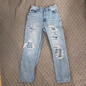 Kancan distressed baggy mom jean size 28